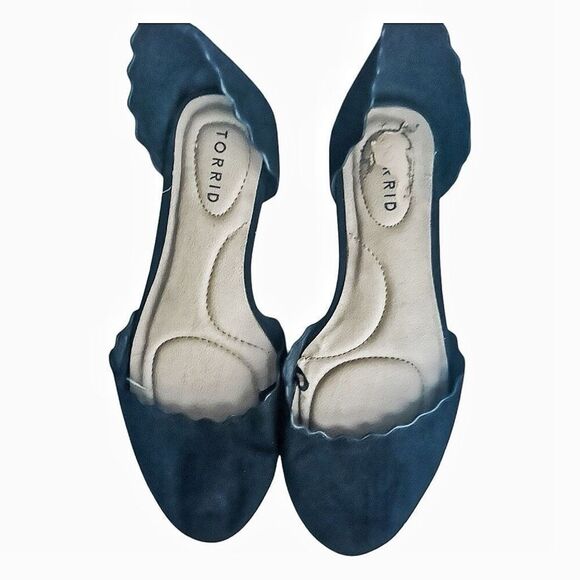 Torrid Black Pointed Toe Flats Size 10 - Picture 5 of 5